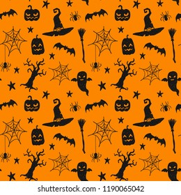 Seamless vector pattern with hand drawn doodle halloween symbols