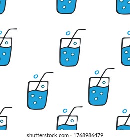 Seamless vector pattern with a picture of refreshing summer cocktails.