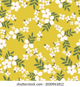Patrón vintage sin foco. flores blancas lindas, hojas verdes sobre un fondo amarillo. textura vectorial. una imprenta de moda para textiles y papel pintado.