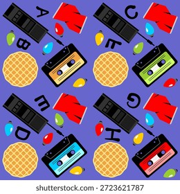 Nahtloses Vintage-Muster mit Retro-Gadgets und Snacks. Kassetten, Walkie-Talkies, Waffeln und Buchstaben auf dunkelblauem Hintergrund. 80er Jahre Mystery Horror inspirierte Grafik für Print und Web.