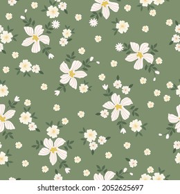 Nahtloses Vintage-Muster. wunderschöne weiße Blumen und grüne Blätter auf grünem Hintergrund. Vektorstruktur. Trenddruck für Textilien, Tapeten und Verpackungen.