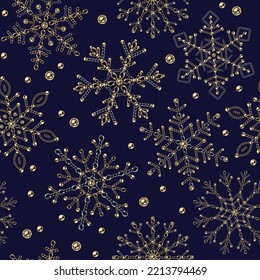Nahtloses Muster mit großen Schneeflocken aus Schmuck- und Silberketten mit glänzenden Kugel-Perlen. Elegante kreative Illustration für Weihnachten, Neujahrsferien, Geschenkspaket-Dekoration.