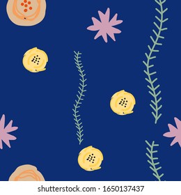 Algen und Blumen nahtloses Muster auf sechsblauem Hintergrund. Rosen und Concept-Blumen auf dunkelblauem Hintergrund, lange Blätter, Dschungellianas