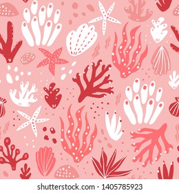 Seaweeds and shells hand drawn seamless pattern. Marine life vector wrapping paper. Coral and scallop in scandinavian style. Underwater plants  textile ornament