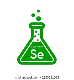 Icono de selenio en verde del tubo de ensayo. Símbolo de tabla periódica. Triángulo del tubo de vidrio de ciencia aislado sobre fondo blanco. Concepto de bioquímica ecológica. EPS vectorial 10.