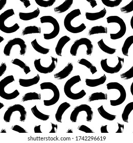 Semicles Pinselstriche Pinselstriche Vektor nahtlos Muster. Schwarze Farbfreude und Kritzeln, gewellte Linien, trockene Pinselstriche Textur. Chaotische grobe Schmutzfänge. Linien und abgerundete Elemente. Handgezeichnete Grunge-Textur