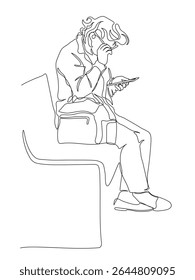 Mulher idosa de óculos sentada no banco do parque e usando o telefone celular. Vista lateral. Desenho de linha contínuo. Ilustração vetorial em preto-e-branco no estilo de arte em linha.