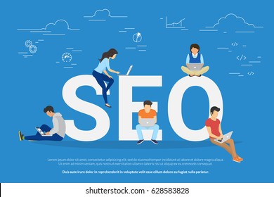 Concepto SEO ilustración vectorial de personas que usan laptops para desarrollar y optimizar sitios web o aplicaciones móviles. Diseño moderno y plano de jóvenes programadores programando un nuevo proyecto y analizando el motor de búsqueda