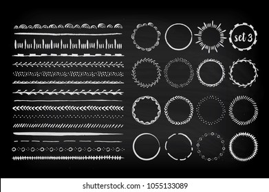 Conjunto de 16 brochas de color agua sin fisuras y cuadros con diferentes patrones en un fondo de pizarra. Ilustración vectorial.