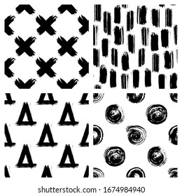 Conjunto de 4 patrones transparentes en blanco y negro con formas geométricas: círculos, triángulos, cruces, rayas dibujadas a mano con tinta. Papeles vectoriales. Sencillos fondos de estilo grunge.	