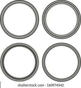 Set of 4 round frames 
