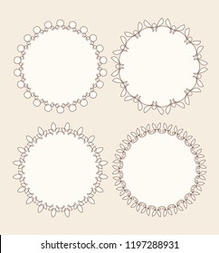 Set of 4 very simple round frames with fully editable stroke width