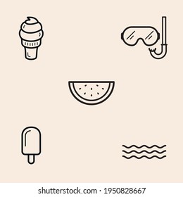 Set von 5 thematischen Symbolen über Sommer und Strand mit Tauchmaske, Meereswellen, Wassermelonen-Slice und zwei Eis. Designs, die an verschiedenen Orten wie Websites und Ausdrucksformen verwendet werden können.