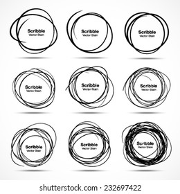 Set von 9 handgezeichneten Scribble-Kreisen, Vektordesign-Elemente 