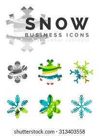 Conjunto de íconos abstractos coloridos del logo del copo de nieve, conceptos de invierno, diseño geométrico moderno y limpio. Creado con líneas abstractas transparentes