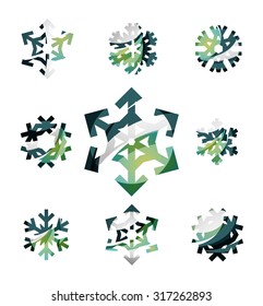 Conjunto de íconos abstractos coloridos del logo del copo de nieve, conceptos de invierno, diseño geométrico moderno y limpio. Creado con líneas abstractas transparentes