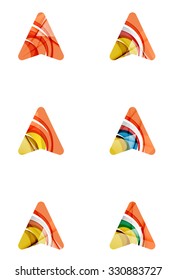Conjunto de iconos de flecha direccional abstracta, conceptos de gps de logotipo comercial, diseño geométrico moderno y limpio. Creado con líneas de onda abstractas transparentes