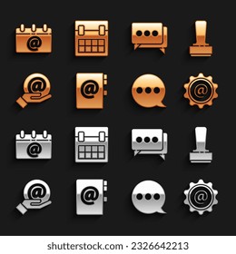 Adressbuch, Stempel, E-Mail und E-Mail, Sprechblasen-Chat in der Hand, Kalender mit E-Mail und Symbol. Vektorgrafik