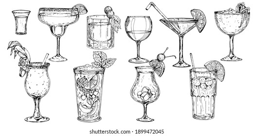 Set of alcoholic cocktails. Vector black and white illustration. Vintage style. Sketch. On white background. Isolated. For the menu and design of cafes and restaurants.