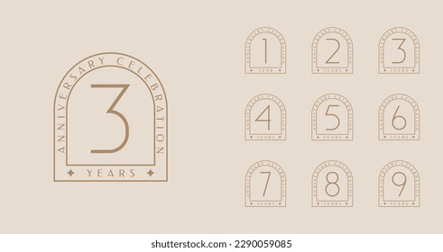 Logotipo del aniversario. Elegante número de aniversario con icono de marco y brillo.Plantilla vectorial de celebración de cumpleaños