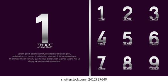 conjunto de estilos de logo de aniversario color plateado sobre fondo oscuro para un momento especial