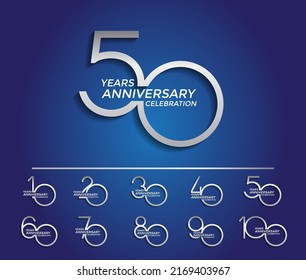 conjunto de aniversario logotipo color plata edición premium sobre fondo azul para celebración