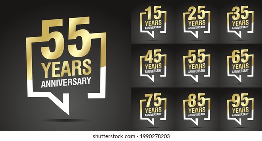 Juego de emblemas de diseño creativo vectorial de aniversario con paréntesis de voz color dorado para eventos de celebración, invitación, saludo, plantilla web, folleto y folleto