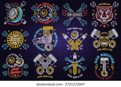 Conjunto de logotipos de servicio automático, emblemas, insignias en estilo neón. Vector. Para el centro de reparación de automóviles de servicio experto, restauración con tigre y llave inglesa. Señal del emblema de la reparación auto, servicio brillante del coche de la publicidad de la noche