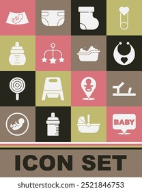 Set Baby, Schuhe, Lätzchen, Socken Kleidung, Krippe hängende Spielzeuge, Flasche, Ultraschall von Baby und Badewanne Symbol. Vektorgrafik