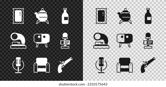 Set Big full length Spiegel, Classic Teekanne, Flasche Wein, Mikrofon, Sessel, Vintage Pistole, Old Grammophon und TV-Tisch Symbol. Vektorgrafik