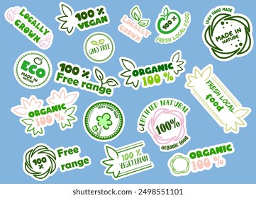 Set bio paquete de pegatinas. Vegano, ecología, ecología, alimentos orgánicos cultivados y locales logotipos e insignias, etiqueta, etiqueta. Pegatinas verdes para impresión aisladas sobre fondo azul. Diseño de Ilustración vectorial