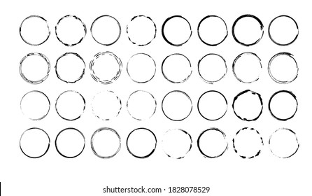 Set aus schwarzen, runden Grunge-Rahmen. Geometrische Sammlung leerer Grenzen. Vektorgrafik.