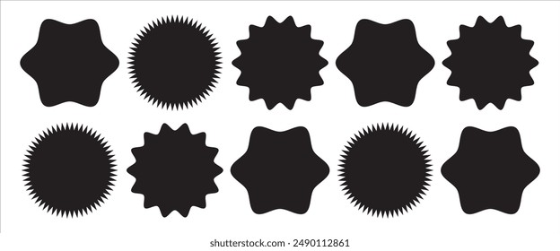 Conjunto de estrellas negras, insignias vacías de rayos de sol. Elementos de diseño con fondo blanco.