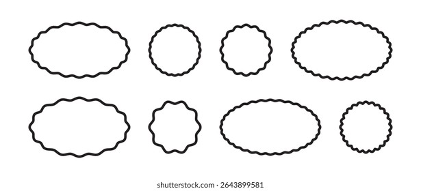 Conjunto de Formas negras de contorno ondulado para etiquetas, insignias, bordes. Ovalado, formas circulares, marcos con bordes ondulados sobre fondo blanco.