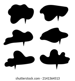 Conjunto de burbujas de habla en blanco y negro. Ilustración del vector de dibujos animados. Aislado sobre fondo blanco transparente. Estilo de dibujo a mano, nubes de diálogo. 