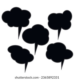 Conjunto de burbujas de habla en blanco y negro. Ilustración del vector de dibujos animados. Aislado sobre fondo blanco transparente. Estilo de dibujo a mano, nubes de diálogo. 