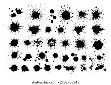 Ein Satz Blots. Schwarzer Fleck einzeln auf weißem Hintergrund. Handgezeichnet. Nicht AI, Vektorgrafik