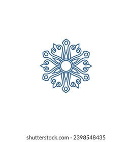 Blumenbesteck mit blauen Mandalaelementen