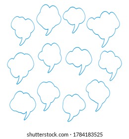 Juego de burbujas de voz azules. Ilustración del vector de dibujos animados. Aislado sobre fondo blanco transparente. Estilo de dibujo a mano, nubes de diálogo.