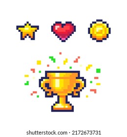 Juego de artículos de bonificación. Iconos de juego para jugadores de usuario en imágenes de píxeles. Ilustración vectorial de estilo retro de 8 bits