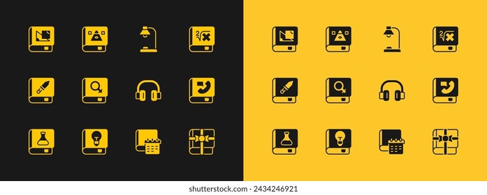 Set Libro con matemáticas, manual de usuario, auriculares, bloc de notas de papel diario, sobre las mujeres, lámpara de mesa, geometría y el icono de libro mágico antiguo. Vector