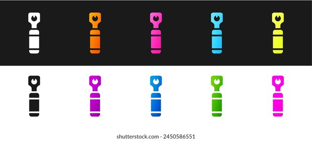 Establecer el icono del abridor de botellas aislado sobre fondo blanco y negro.  Ilustración vectorial