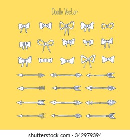 Set of bows & arrows. Doodle, sketch. Vector.