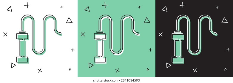 Ajuste el icono del látigo de cuero trenzado aislado en fondo blanco y verde, negro.  Vector