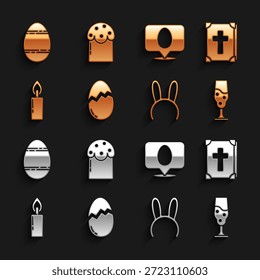 Conjunto de huevo roto, libro de la Biblia sagrada, copa de vino, máscara con orejas de conejo largo, vela ardiente, pascua de la burbuja del discurso, Pascua e icono de pastel. Vector