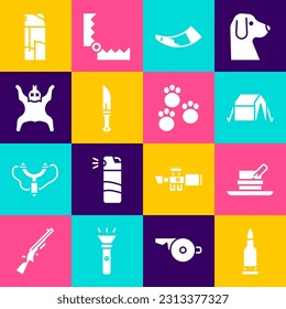 Poner Bullet, sombrero de cazador con plumas, tienda de campaña turística, cuerno de caza, cuchillo, piel de oso, icono de la huella de luz y de la pata. Vector