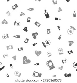 Conjunto de vela ardiente, cámara de fotos, Locación con corazón y roto o divorcio en patrón transparente. Vector