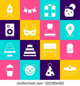 Ponga el pastel con velas ardientes, helado, rebanada de pizza, caja de regalo, máscara festiva, altavoz estéreo, parrilla barbacoa e icono de vestir de mujer. Vector