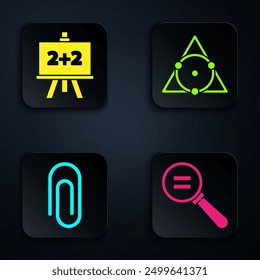 Cálculo de conjuntos, pizarra, Clip de papel y matemáticas de triángulo. Botón cuadrado negro. Vector