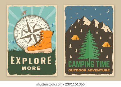 Juego de carteles retro de camping. Ilustración vectorial. Diseño de tipografía vintage con pino forestal, montaña, bosque, botas de senderismo y brújula, cielo estrellado nocturno con luz de la luna.